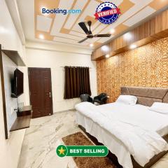 Hotel Sunayana Guest House ! Varanasi fully-Air-Conditioned hotel at prime location, near Kashi Vishwanath Temple, and Ganga ghat