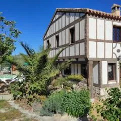 Las Marrojas, secluded Tudor country cottage