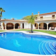 Bahia - spacious family villa with private pool in Moraira