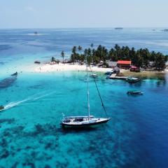73ft Family Sailing Yacht with Crew - all inclusive