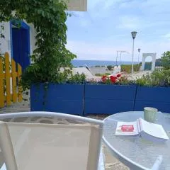 Right Across The Sea