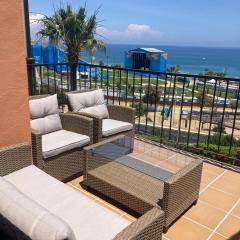 Ático con Vistas al Mar y con Piscina frente a Castillo Sohail