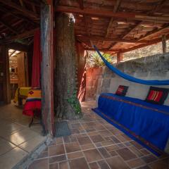 1 bedroom cabin, 3 blocks from beach and center of San Juan