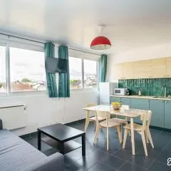 Escale-marne fr - 202 - Free Parking - Free Luggage Storage - All equipped - Linen Included - Washing Machine - 10mn Walk Métro 8 - RER A - Panoramic View - From 1 to 18 guests