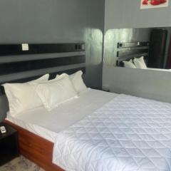 Sunrise Center Bonapriso 111