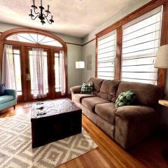 Mid City 2 BR- beautiful, renovated Arts & Crafts Flat