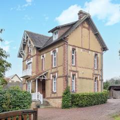 Nice Home In Saint-pierre-en-auge With Kitchen