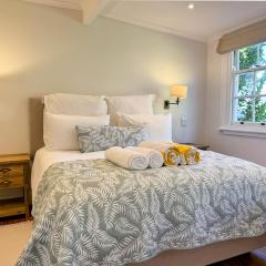 Cute one bedroom garden cottage - Wonderful views, Vineyard access, tranquil garden