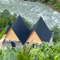 Dereüstü ve Gökçe Bungalov - بنغل على ضفاف النهر