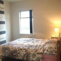 Private double rooms near City centre, Coventry, with free WiFi and Car Parking