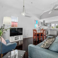 Charming 2-Bed QLD Retreat by Marcoola Beach("Xanadu" Charming 2-Bed Retreat by Marcoola Beach)