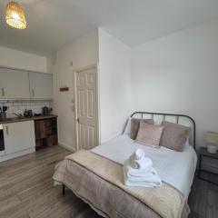 #2 Fully Refurbished Portsmouth Studio Apartment