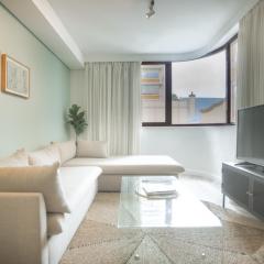 Table Mountain View in Quiet City Centre