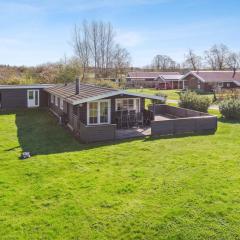 Lovely Cottage Within Walking Distance To The Sea