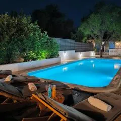 Stone Villa Antika