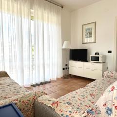 M382 - Marcelli, ampio trilocale a 50mt dal mare