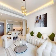 Waterfront ,High Floor 2BED with Private Beach Access