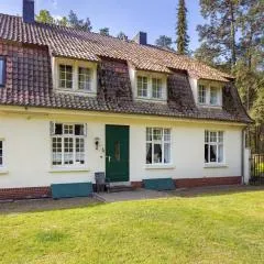 Grosszügiges Ferienhaus mit Wald