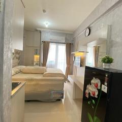 Apartemen Green Pramuka City Type Studio Full Furnish