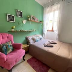 Cool - 2 Minutes From Sea