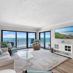 Spectacular beach views! Direct Oceanfront unit on the no-drive beach