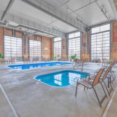 Ground Floor Getaway- Year round pool and hot tub