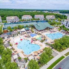 Family Townhouse - Coastal Charm at Bayside Golf Cart Access Pools