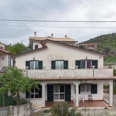 Bella villa con giardino e terrazza