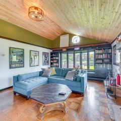 Charming Lake Pistakee Home with Kayaks and Patio!