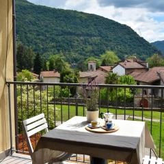 "Casa borghetto" sul Lago di Lugano con balcone e piscina