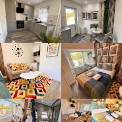 R-2 Newly Renovated Private self contained room with Private dedicated Bathroom - Selly Oak Birmingham