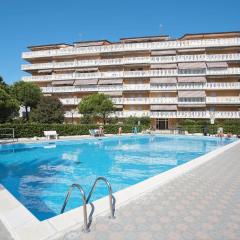 Apartment by the beach with pool view