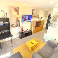 Compact Studio Serviced Apartment Sheffield City Centre - Netflix, WiFi, Digital TV