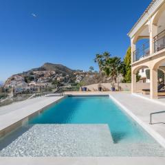 Villa Mina - First Line Villa