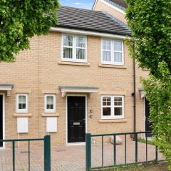 NEW! Stylish 2-Bed Home by Stay With Us, Ideal for Families, Sleeps 4!