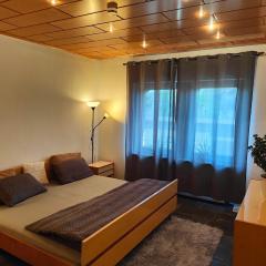 3 min walk bahnhof - Quiet Room in beautiful Apartment