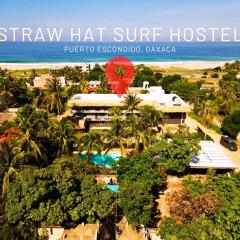 Straw Hat Surf Hostel & Bar