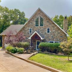 Serenity House Retreat Near MKT