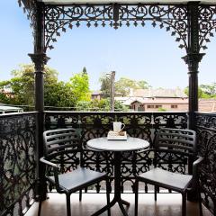 Beautiful Studio in Heritage Building with Balcony