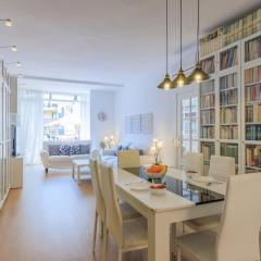 ApartEasy - Private terrace, 3 bedrooms, Eixample