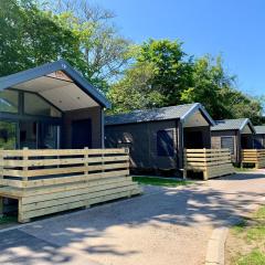 Inverness Lodge-Sleeps 4-Parking-15 min to centre