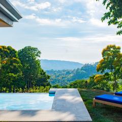 Villa Saltamontes, ocean view and private pool!