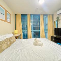 One Uptown Residence infront Grand Hyatt 1BR, Washer,Fast WiFi