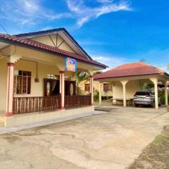 UMMI HOMESTAY Manir KT