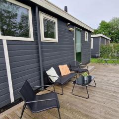 Chalet aan het meer met airco