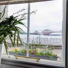 Edinburgh Coastal Cottage : 20 min train to City Centre : Spectacular Views of Forth Bridges