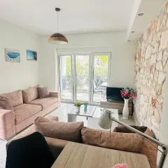 Afina Hanioti Apartment