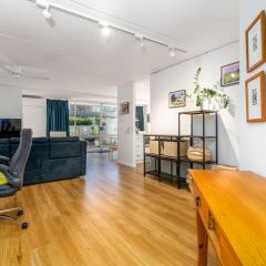 Stylish apt facing the historic Telopea Park - Hosted by CanStay