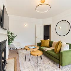 The Queen's Park Wonder - Charming 2BDR Flat with Terrace