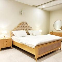 Luxury 1-Bed Apt Modern & Spacious